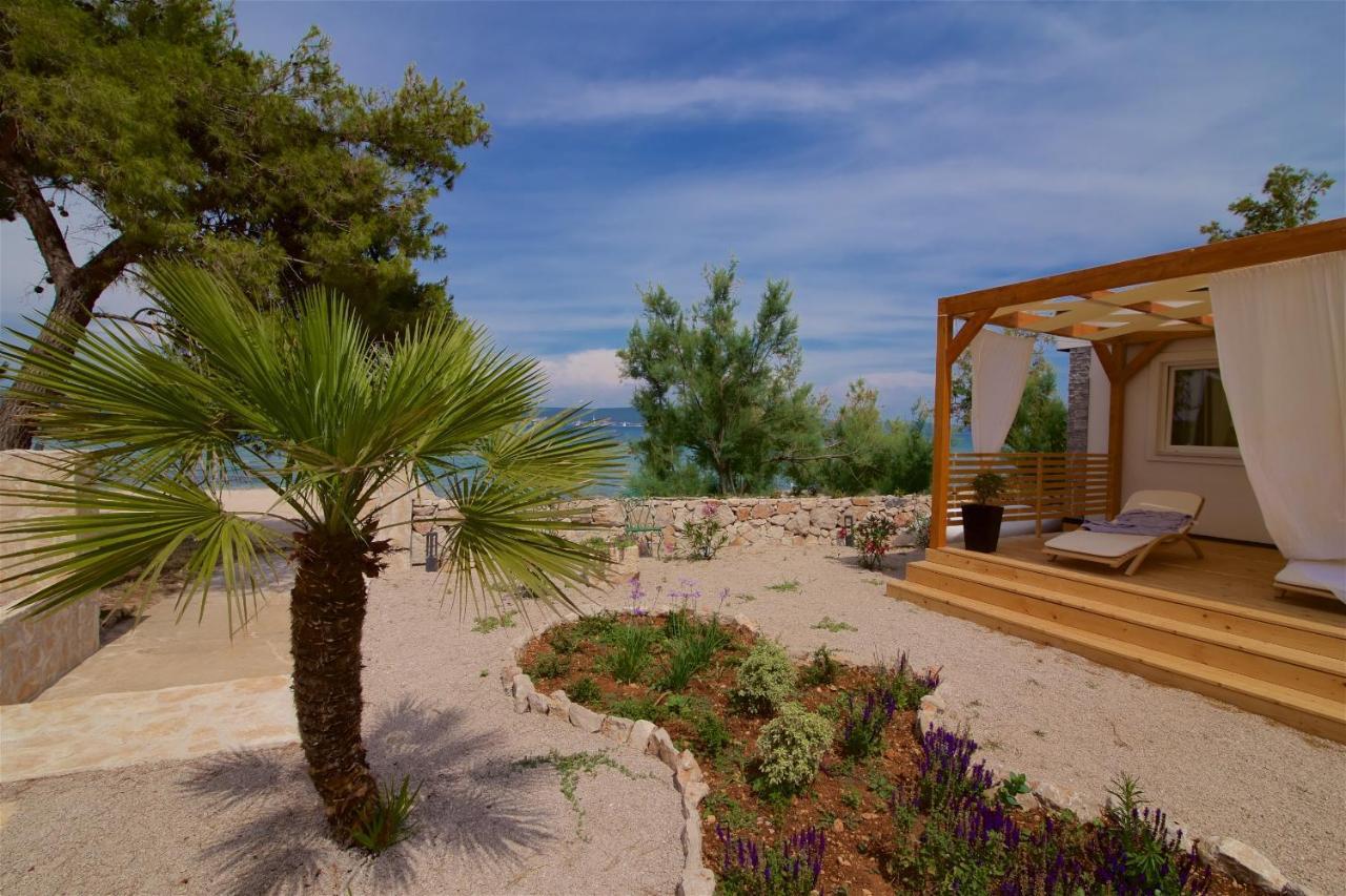 Mobile Homes Pine Tree Dobropoljana Extérieur photo